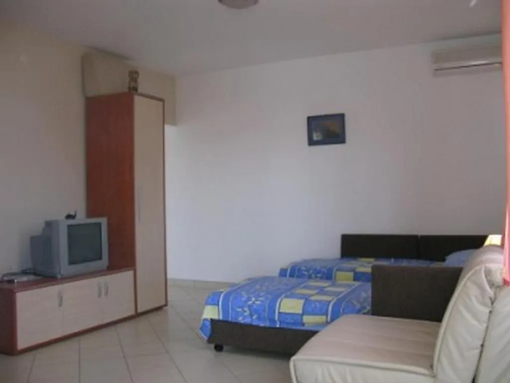 Apartments With A Parking Space Barbat, Rab - 16816 Barbat na Rabu